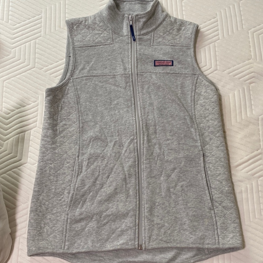 Women’s vineyard vines vest size small